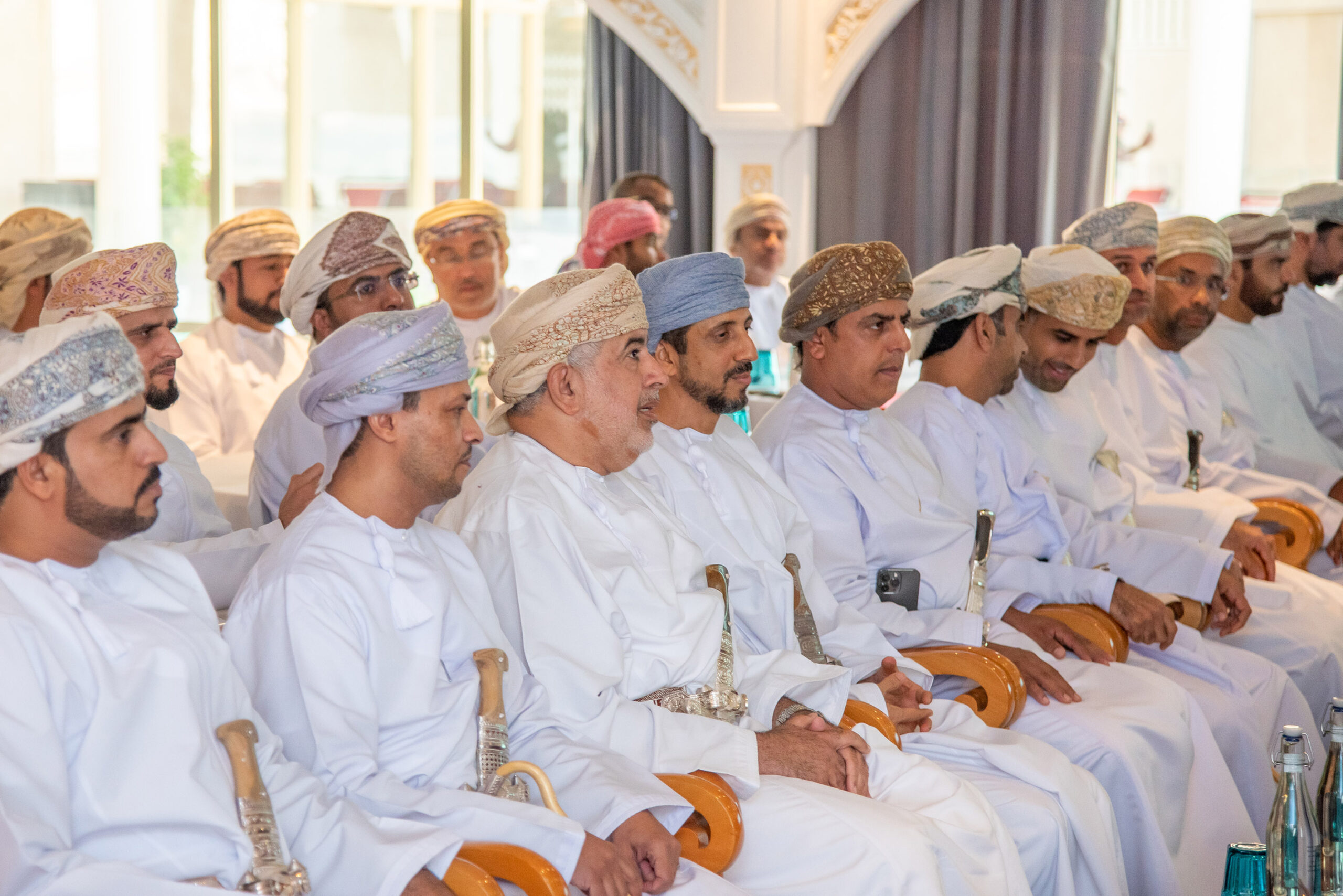 التوقيع على اتفاقية إنشاء الطرق والبنى الأساسية بمدينة محاس الصناعية