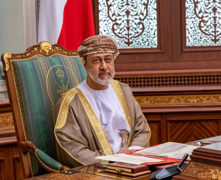 جلالة السلطان المعظم : قانون العمل الجديد سيحقق التوازن بين مصالح العمال وأصحاب الأعمال