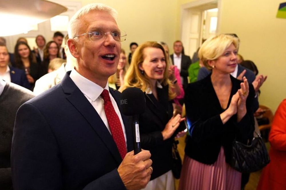 الحزب الحاكم في لاتفيا يفوز في الانتخابات البرلمانية