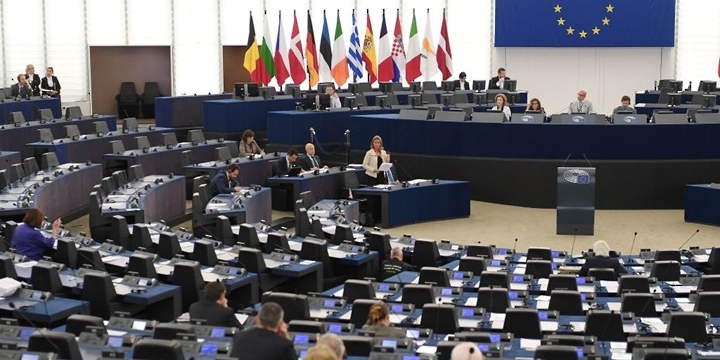 الاتحاد الأوروبي يُقرر نشر 40 مراقبًا على الحدود الأرمينية الأذرية