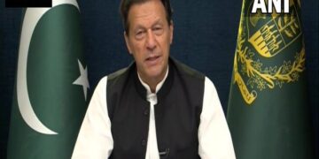 Imran Khan injured in firing incident during Haqeeqi March