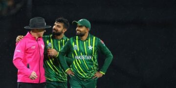 Pakistan beat South Africa by 33 runs (DLS method)