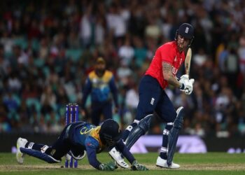 T20 WC: England survive Sri Lanka scare in death overs to reach semifinal
