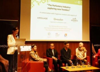 National Museum holds panel discussion on perfume industry