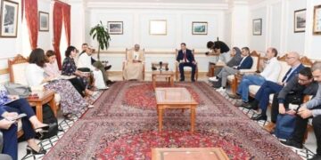 Oman’s Information Minister receives European journalists, media persons