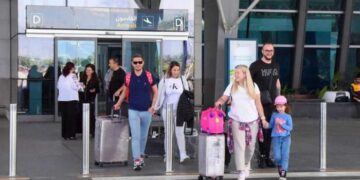 Salalah Airport receives first Romanian flight with tourists