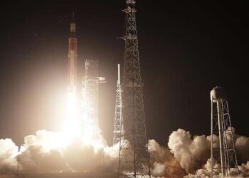 NASA’s Mightiest Moon Rocket Lifts off 50 Years after Apollo