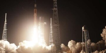 NASA’s Mightiest Moon Rocket Lifts off 50 Years after Apollo