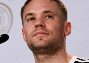 Manuel Neuer insists he will wear One Love armband in Qatar