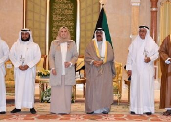 Emir of Kuwait honours Omani  CEO with prestigious award