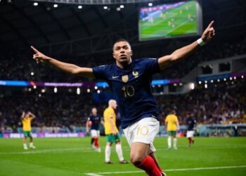 FIFA WC: Giroud, Mbappe help France defeat Australia 4-1 in Group D match