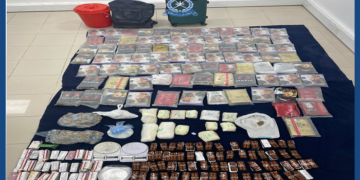 3 expats arrested for smuggling drugs