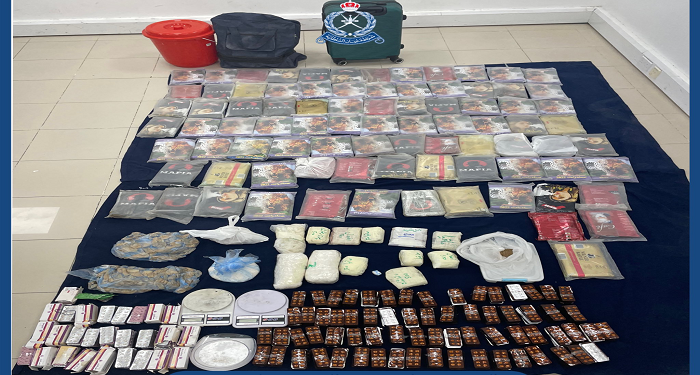 3 expats arrested for smuggling drugs 1 3 expats arrested for smuggling drugs