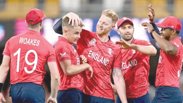 England roar back to beat New Zealand