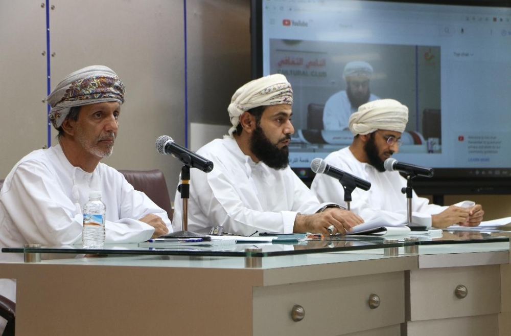 النادي الثقافي يعرف بإسهامات عز الدين التنوخي في خدمة التراث العماني