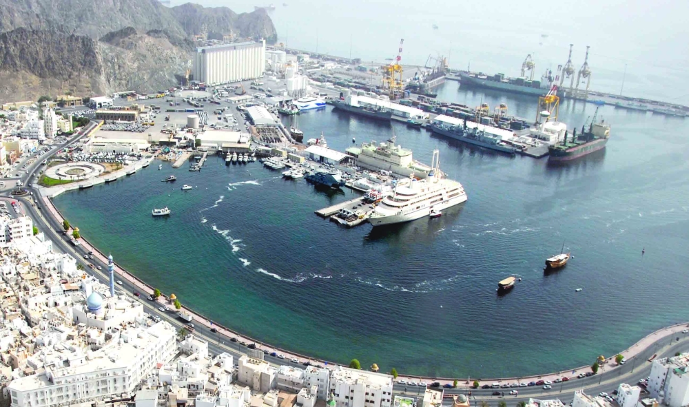 مذكرات التفاهم بين سلطنة عُمان والبحرين خطوة نحو إقامة شراكات استراتيجية