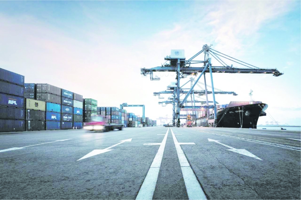 إطلاق منصة جديدة لطرق الشحن العالمية في ميناء صحار والمنطقة الحرة