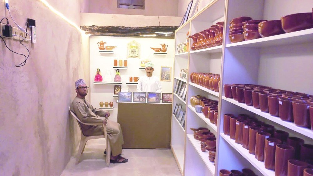 تدريب 40 من ذوي الإعاقة على إنتاج الفخار ببهلا