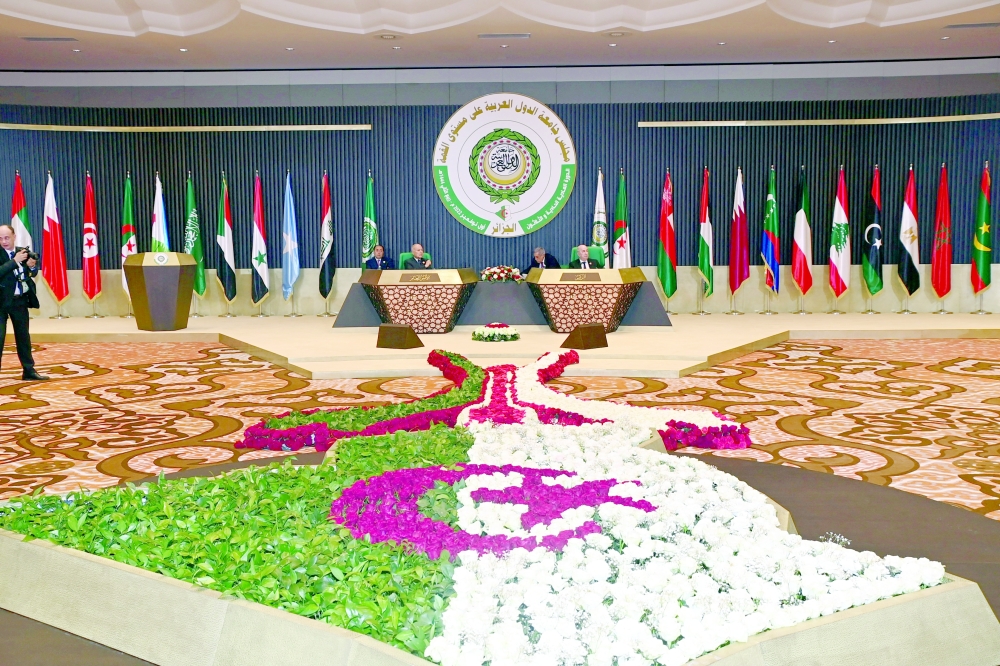 إعلان الجزائر يؤكد على مركزية القضية الفلسطينة وأهمية التكامل بين الدول الاعضاء