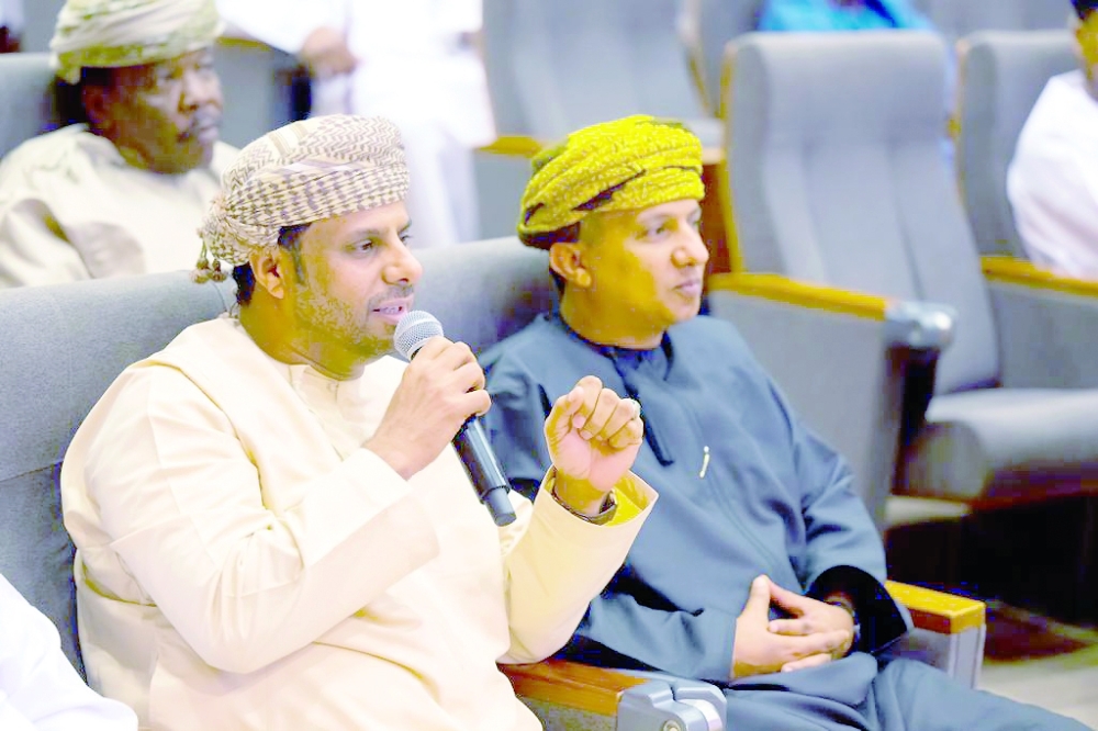 أمسية ثقافية بظفار تستعرض فنون وأنماط الحياة الاجتماعية قديما