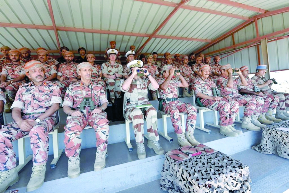 تنفيذ البيان العملي للتمرين العسكري العُماني – الفرنسي  ”  محارب الجبل “