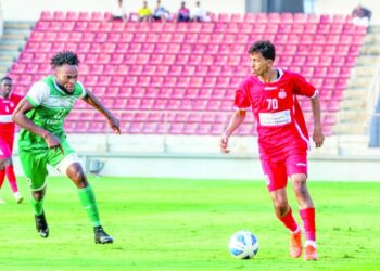 صحار يكسب نقاط ظفار بهدف فيكمي