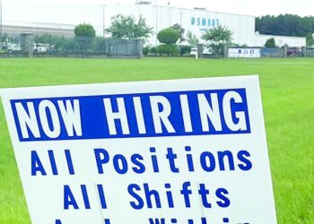 US job growth beats expectations; unemployment rate rises to 3.7%