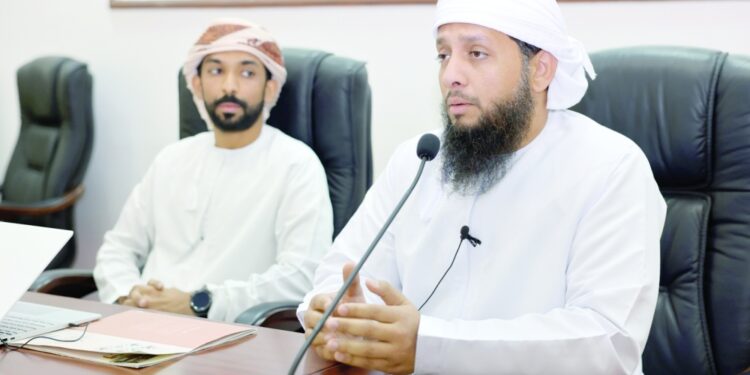 ندوة تبحث أعراض الإدمان الإلكتروني بمسندم