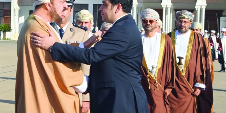 السّيد أسعد بن طارق يغادر الجزائر 1 السّيد أسعد بن طارق يغادر الجزائر