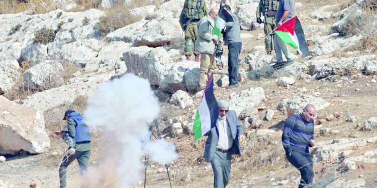 غارات اسرائيلية على القطاع.. وحماس تؤكد: العدوان لن يوقف ثورتنا