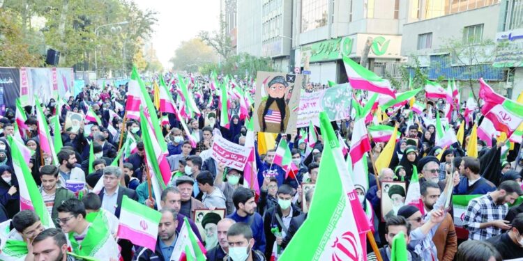 رئيسي ردا على بايدن: إيران “تحررت” من الولايات المتحدة قبل 43 عاما