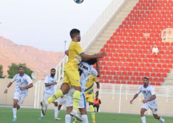 عبري يتعادل إيجابيا مع نزوى بدوري الدرجة الأولى