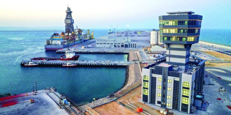 تدشين رؤية المناطق الاقتصادية الخاصة والحرة لجعلها الوجهة المثلى للاستثمار 1 تدشين رؤية المناطق الاقتصادية الخاصة والحرة لجعلها الوجهة المثلى للاستثمار