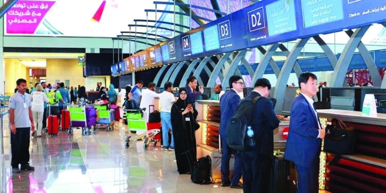مطار مسقط الدولي يحقق نجاحًا متسارعًا في أعداد المسافرين والحركة الجوية