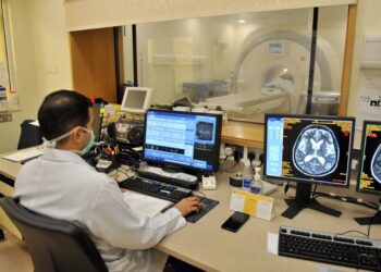 44 مؤسسة صحية بظفار .. ومشاريع جديدة قيد التنفيذ