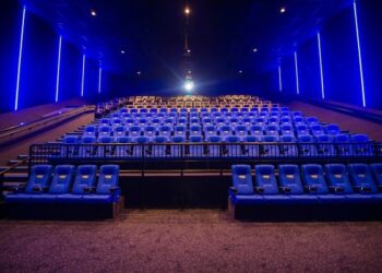 VOX cinema stops shows in some screens