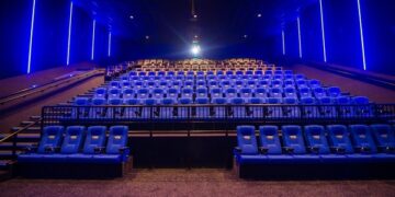 VOX cinema stops shows in some screens