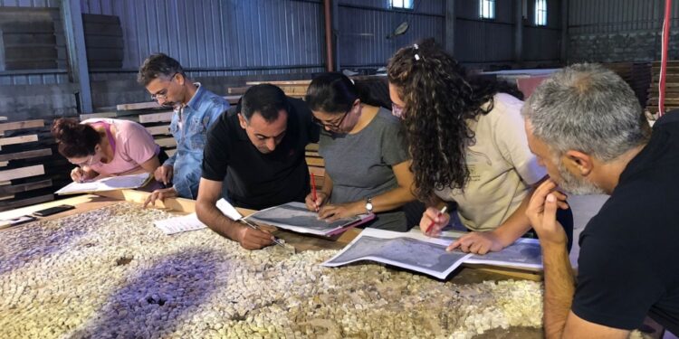 اختتام الدورة التدريبية الميدانية لموزايكون للحفاظ على الفسيفساء الأثري بالمخازن في لبنان