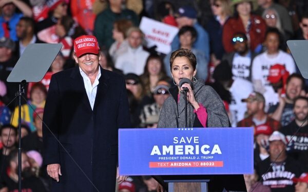 Trump signals 2024 comeback