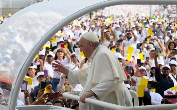 Pope thrills small Gulf Catholic community with big Mass