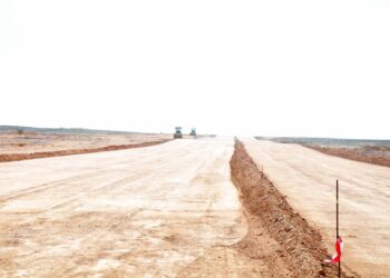 رصف عدد من الطرق الداخلية بالظاهرة بقيمة 2.5 مليون ريال