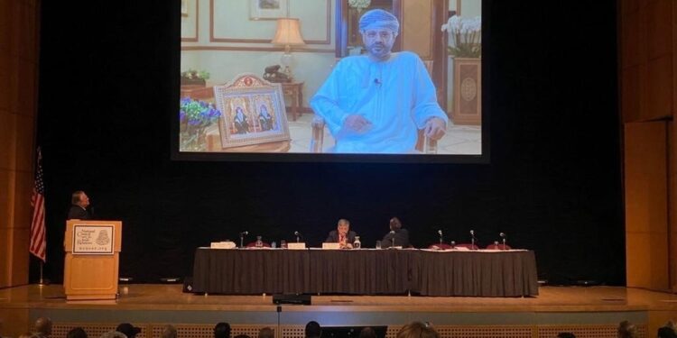 وزير الخارجية أمام المؤتمر السنوي لصناع السياسات العربي الأمريكي: إمكانات الهيدروجين الأخضر في سلطنة عُمان عشرة أضعاف إنتاجها من النفط والغاز 1 وزير الخارجية أمام المؤتمر السنوي لصناع السياسات العربي الأمريكي: إمكانات الهيدروجين الأخضر في سلطنة عُمان عشرة أضعاف إنتاجها من النفط والغاز