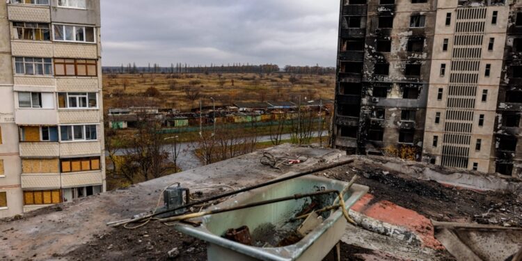 سد “كاخوفكا” يتعرض للقصف رغم تحذير روسي من  مخاطر فيضان مدمر