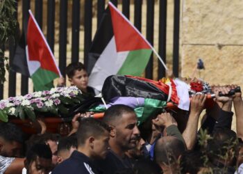 “حماس” تعتقل شخصين لاطلاقهما صواريخ من غزة على اسرائيل