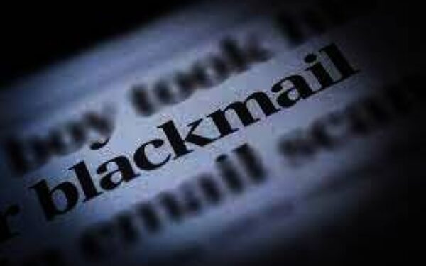 Two arrested for online extortion 1 Two arrested for online extortion