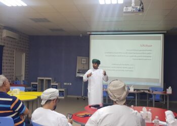 مناقشة استراتيجية تطوير الرياضية المدرسية بتعليمية مسندم