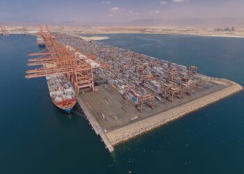 ميناء صلالة بيئة مشجّعة للاستثمار وموقع استراتيجي يتوسط الأسواق التجارية العالمية