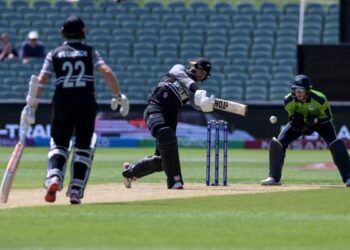 Pakistan look for 'something special' against solid NZ