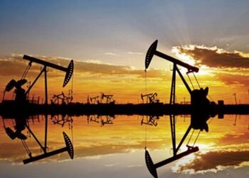 انخفاض أسعار النفط أكثر من دولارين