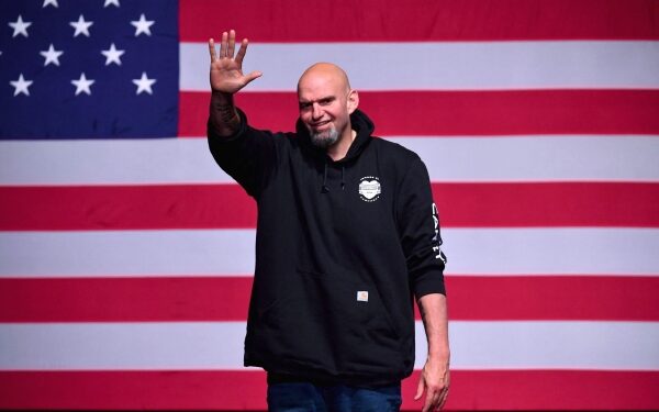 Democrats hold back 'red wave' in cliff-hanger US midterms 1 Democrats hold back 'red wave' in cliff-hanger US midterms